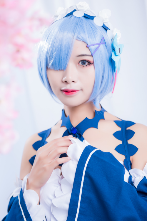 动漫蕾姆真人cosplay,长相清纯的可爱少女