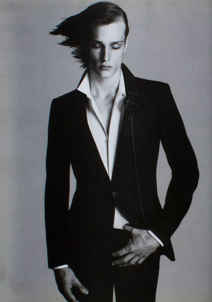 hedi slimane:非黑即白