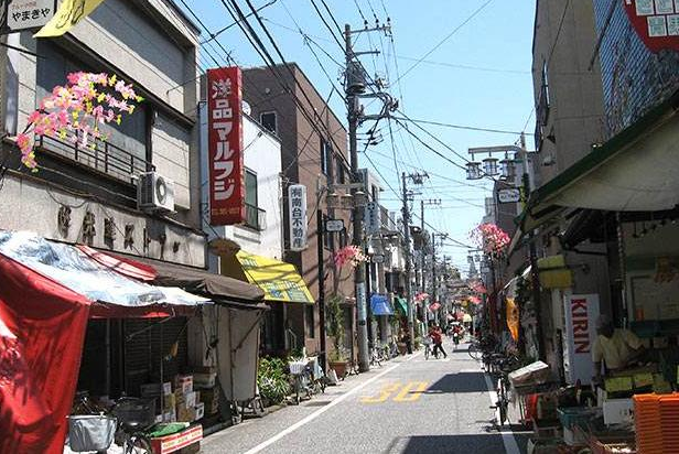 想开24小时便利店 为何在日本的街头上，没有几家早餐店，他们平时早上都吃些什么？