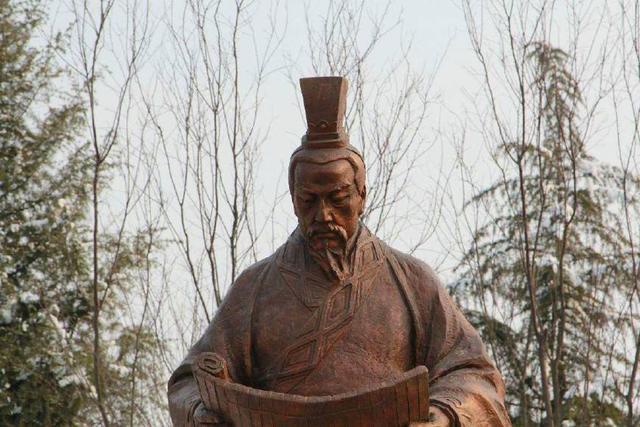 樗里子赢疾《史记·樗里子甘茂列传》:"樗里子滑稽多智,秦人号曰"智囊