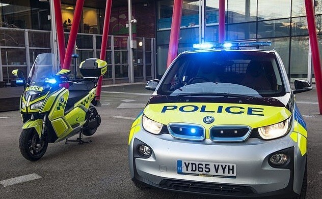 为购买电动汽车，英国警方花费150万英镑，却发现追不上罪犯