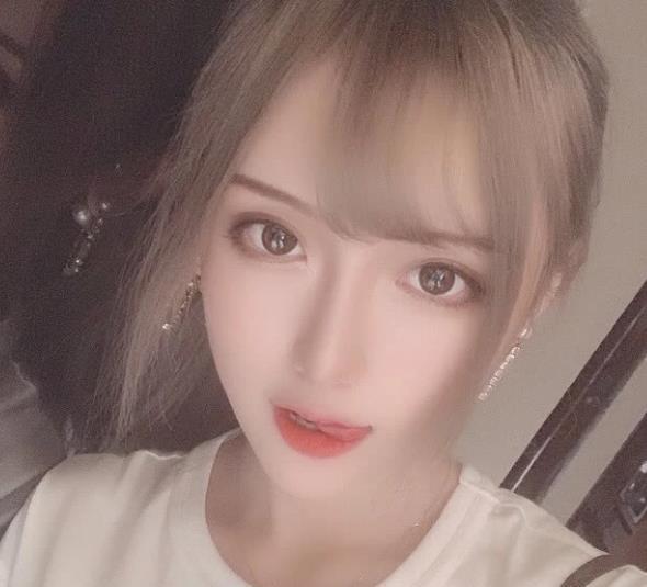 当然腐团儿为了留住粉丝,就不得不耍一些"小手段"来
