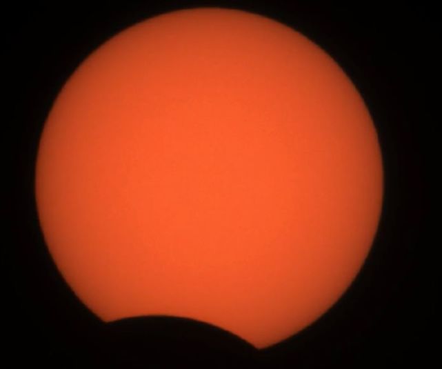 今天福建天空上演"天狗食日"奇观!第一波网友图来了