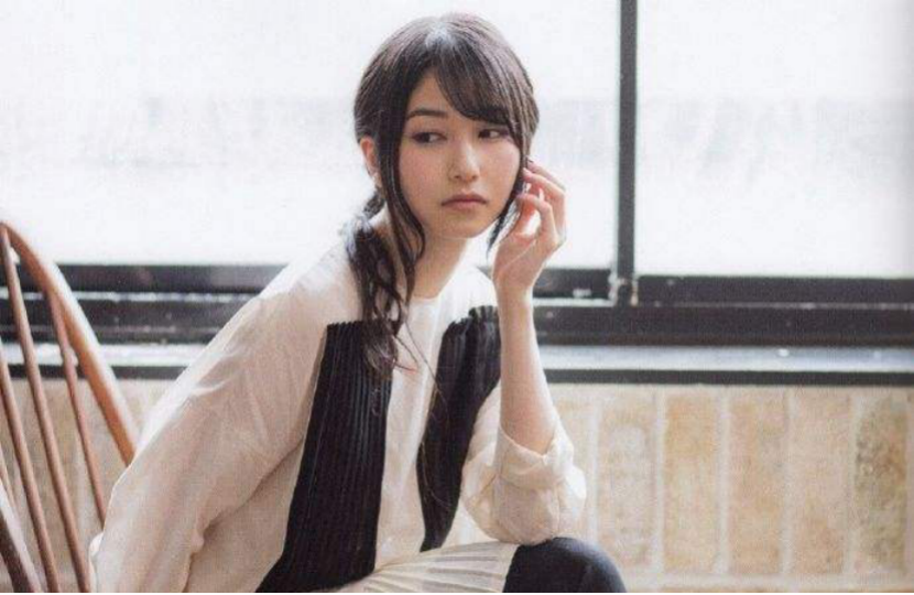 《笨女孩》打醒了观众,片中的花畑良惠与其之前配过的大多数角色一样