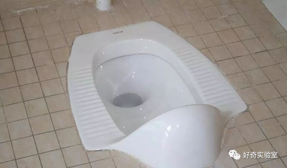 "亚洲蹲"真的只有亚洲人才能做到,老外做不到吗?