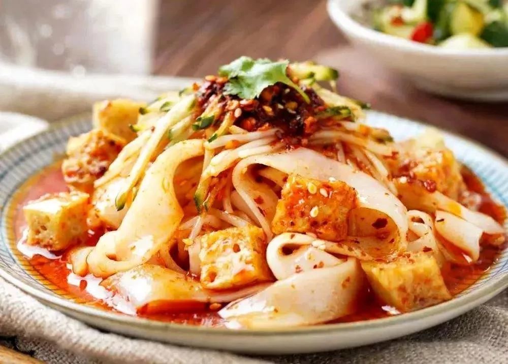 大武口凉皮是大武口的一张美食名片.