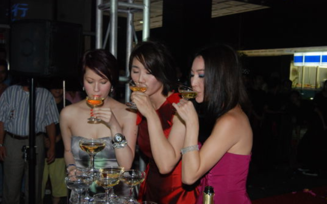 ktv的陪酒公主为什么千杯不醉满满都是套路