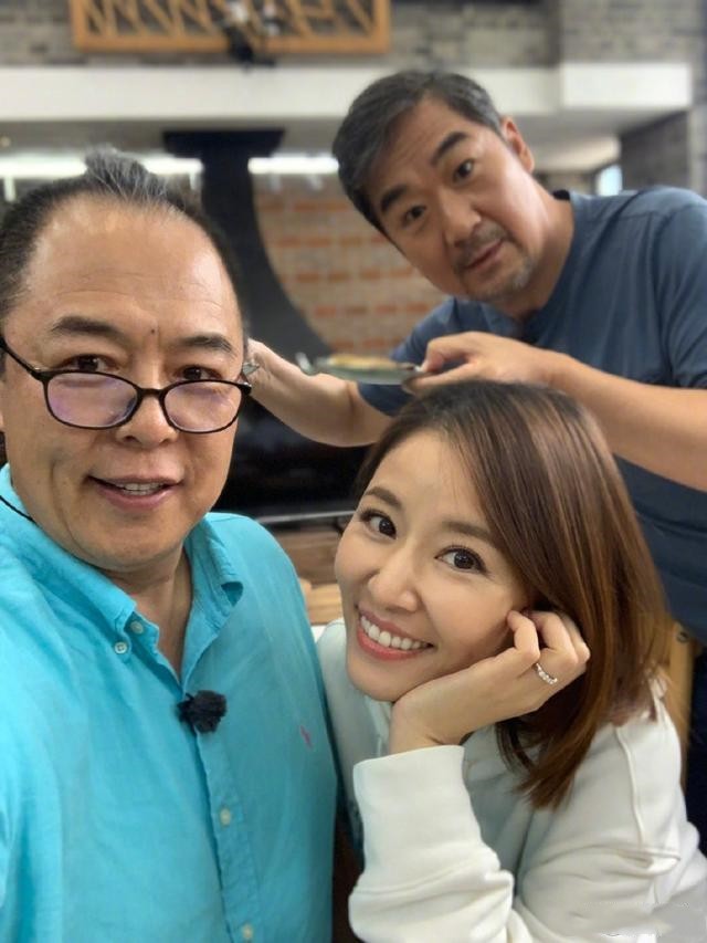 林心如和张铁林一张剧照网友感慨不已不知霍建华怎么想