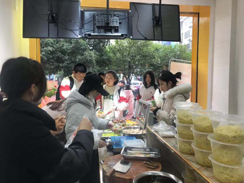 如何做才能让现捞店生意火爆