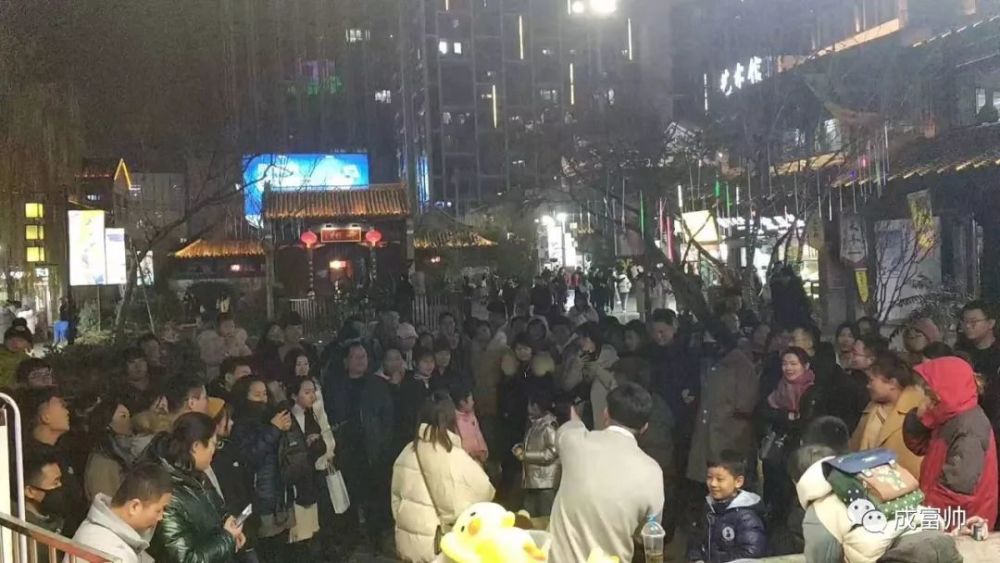 黄西老师|在北京拿到脱口秀新人赛第一名 还能遇到黄西老师 是一种什么体验