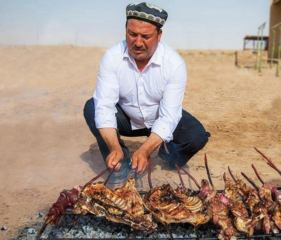 想去新疆吃羊肉串?你可能要失望了!新疆人说:我们没有羊肉串!