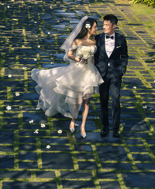 林心如霍建华终于秀恩爱了,结婚三年罕见同框