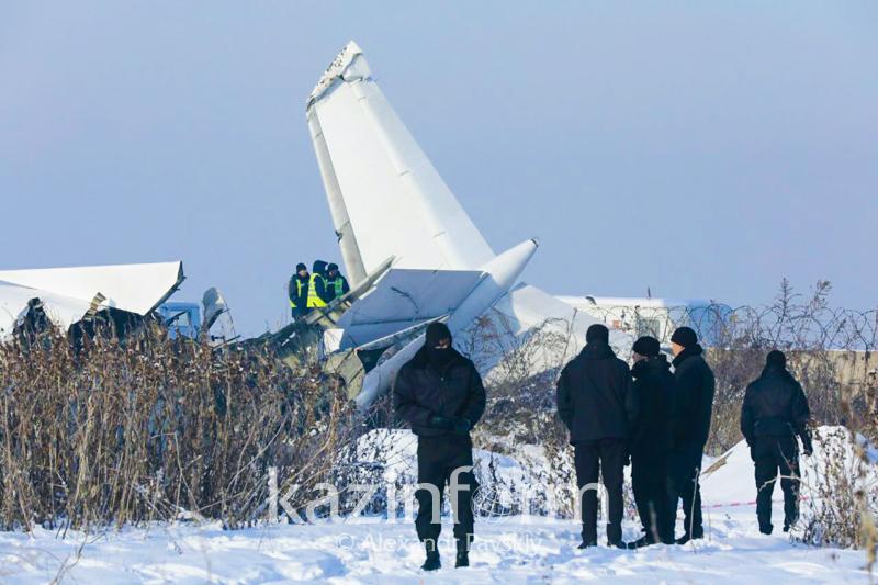 贝克航空(bek air)坠毁客机同型号的福克100飞机已全部停飞.