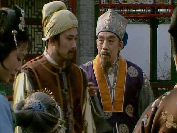 按照宁国府的履历,贾演是宁国公,他的儿子是"京营节度使,世袭一等神威