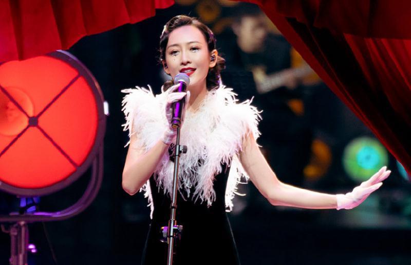 2020跨界歌王决赛排名_那英《跨界歌王》决赛助阵王凯夺冠,这个举动却被