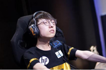 为了成绩!电竞选手能否在电竞的黄金年龄谈恋