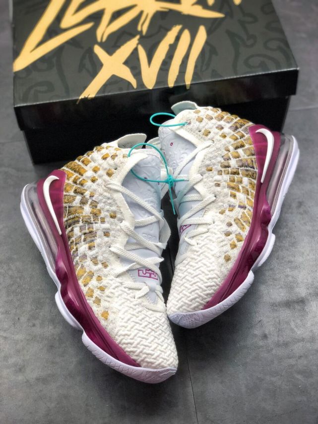 颜值不够性能来凑上脚效果真香詹姆斯lebron17代开箱测评