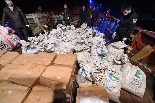 前专案组集体腹泻,收网时一号,二主要犯罪嫌疑人李俊鹏,郑森接连逃跑