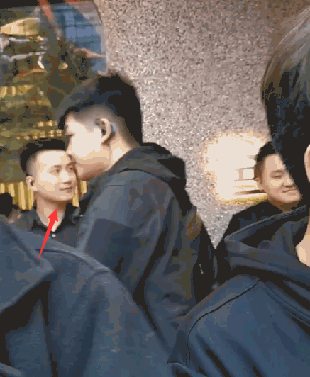 有种"透视眼"叫林更新的男粉丝,不光眼神牢牢锁定