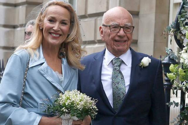 结缘默多克,传媒大亨与邓文迪的婚姻,充满了戏剧意味