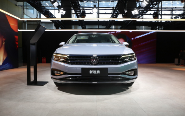 老款的迈腾已经成为大众旗下的爆款车型,但11月份甚至拿下了单月超1.