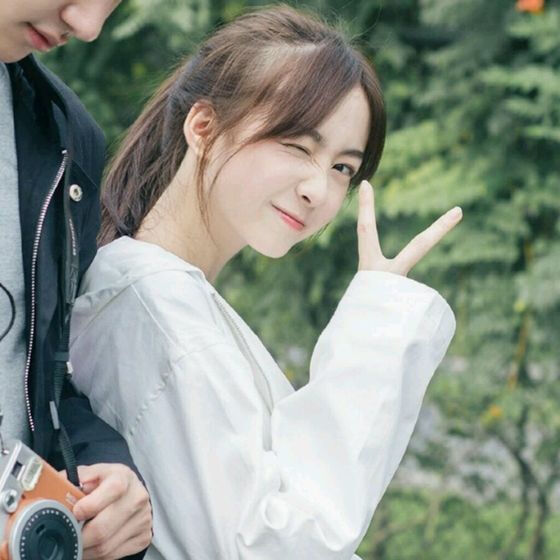 至尊版·单人情侣头像:我没有什么故事,只能一遍遍叫你名字