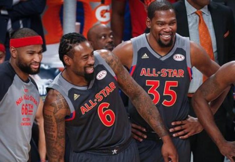 看热闹不嫌事大的克莱霍勒迪三兄弟最菜的是大哥小乔丹疯狂暗示追梦