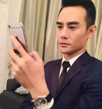 男明星的手也能这么 心动 细长白皙 网友 光看手都受不了 腾讯新闻