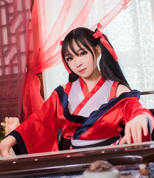 游戏天涯明月刀人物cosplay古装女孩长相清纯十足