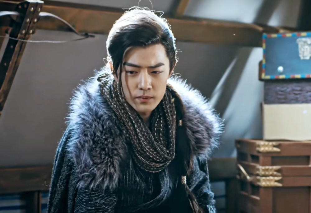 肖战斗罗大陆白衣大帝之姿大长腿挡不住电灯泡小舞好萌