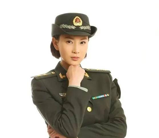 军旅剧"奇女子"侯梦莎,与吴京合作走红,私下却是一位"萌妹子"