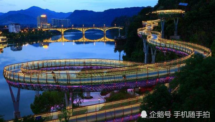 福建人口多少_福建境内的历史文化名城,常住人口超800万,却至今没有地铁