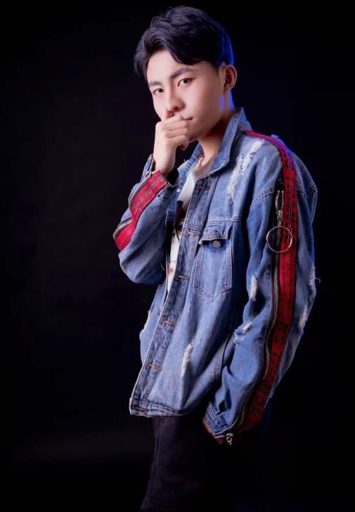 心态采访神豪御青峰遭遇现场求婚瓶子直播间直接卡顿