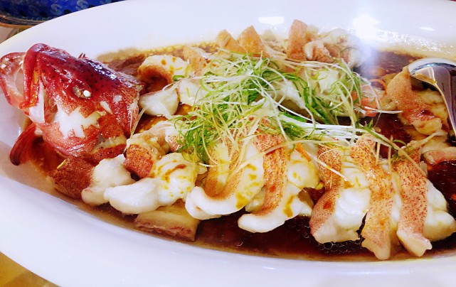 日前,在南国苑20周年庆典上,阮宜玲宣布,公司将从单一的餐饮管理模式