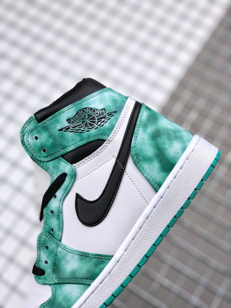 鞋面自带阴影效果aj1湖水绿扎染配色开箱测评