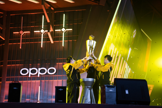 英雄联盟S赛历届冠军|盘点历届MSI冠军,LPL夺得一半冠军,S8夺冠却成了遗憾