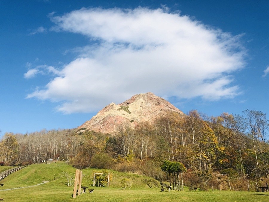 蓝天下的北海道羊蹄山 腾讯新闻