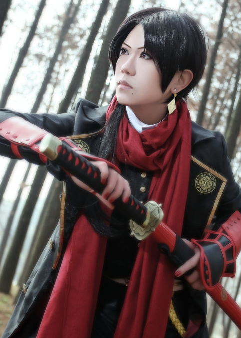 cos《刀剑乱舞》加州清光,手持长刀十分酷帅