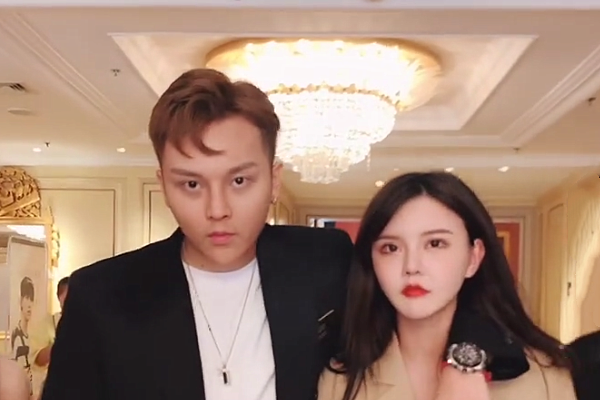 小猪先生斥黑粉"丧良心",自称曾嫌抚养费太少,每次想女儿都落泪