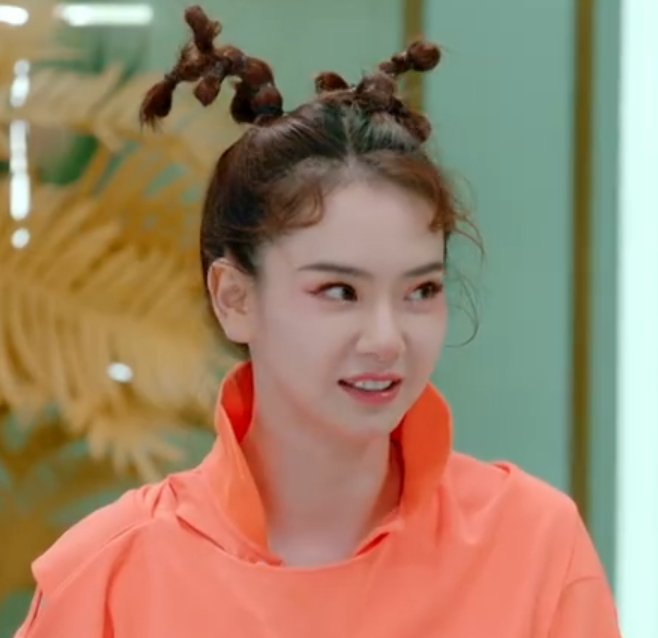 戚薇麋鹿发型是lucky设计的?只有4岁小孩能想到,美炸了