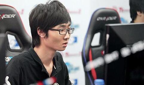 dota2雕哥直言小刘辅助不行亲自上场遭打脸还觉得没毛病