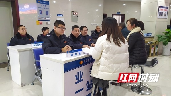 邵阳税务：确保减税降费政策落地 加强服务优化营商环境