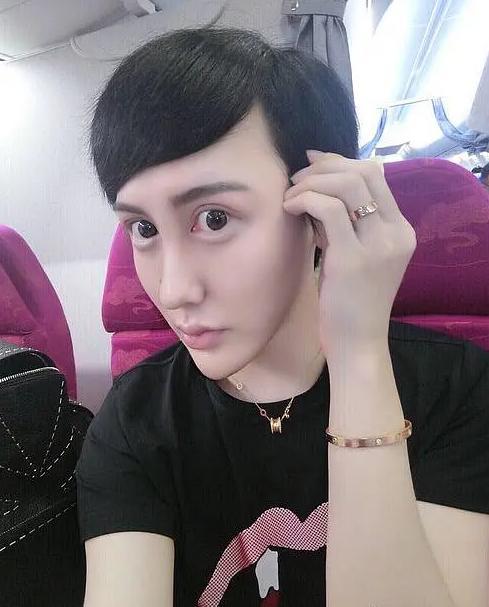 还记得整容成 蛇精脸 的刘梓晨吗 如今又变脸 竟然还想出道 腾讯新闻