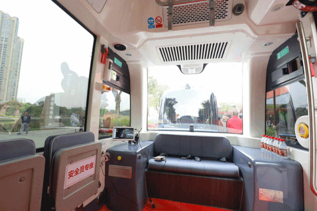 百度"阿波龙"无人车今日亮相佛山!元旦起,市民可免费乘坐