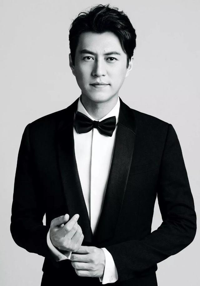 靳东领衔主演话剧《麦克白》宁波站,来感受王