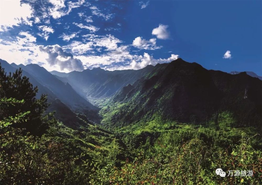 我要去万源之国家名片花萼山