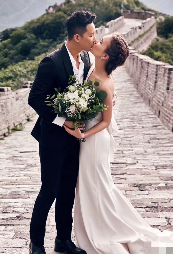 恭喜!韩庚婚礼曝光,新娘是战狼3的女主,伴郎是金希澈,网友:金童玉女