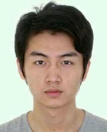陈晓的证件照真的非常秀气,和现在也没有什么变化. 张亮