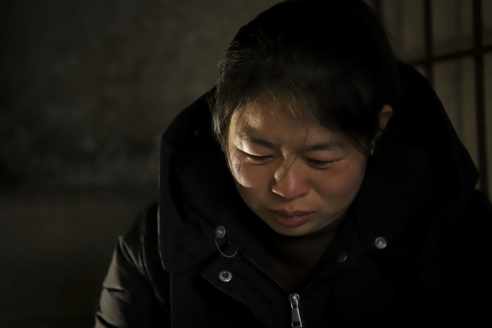母亲曾山上亲手埋葬大儿子今二宝又病重跪求给我留一个念想