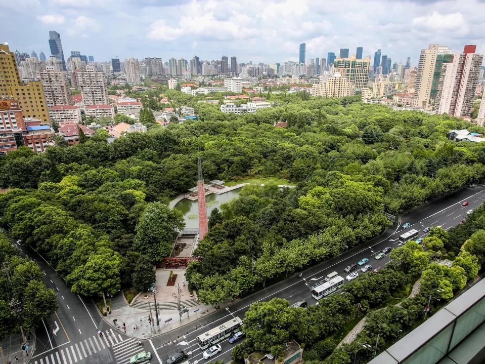 膠企業——大中華橡膠廠千禧年前夕,徐家彙公園改造前的我國最大橡